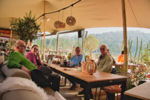 Opa hat mal wieder Hunger. Opa hat mal wieder Hunger.